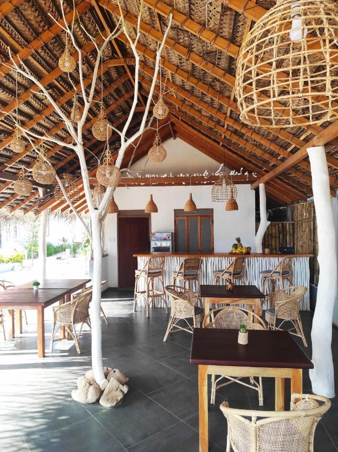 Sleeping Elephant Beach Resort Tangalle Kültér fotó