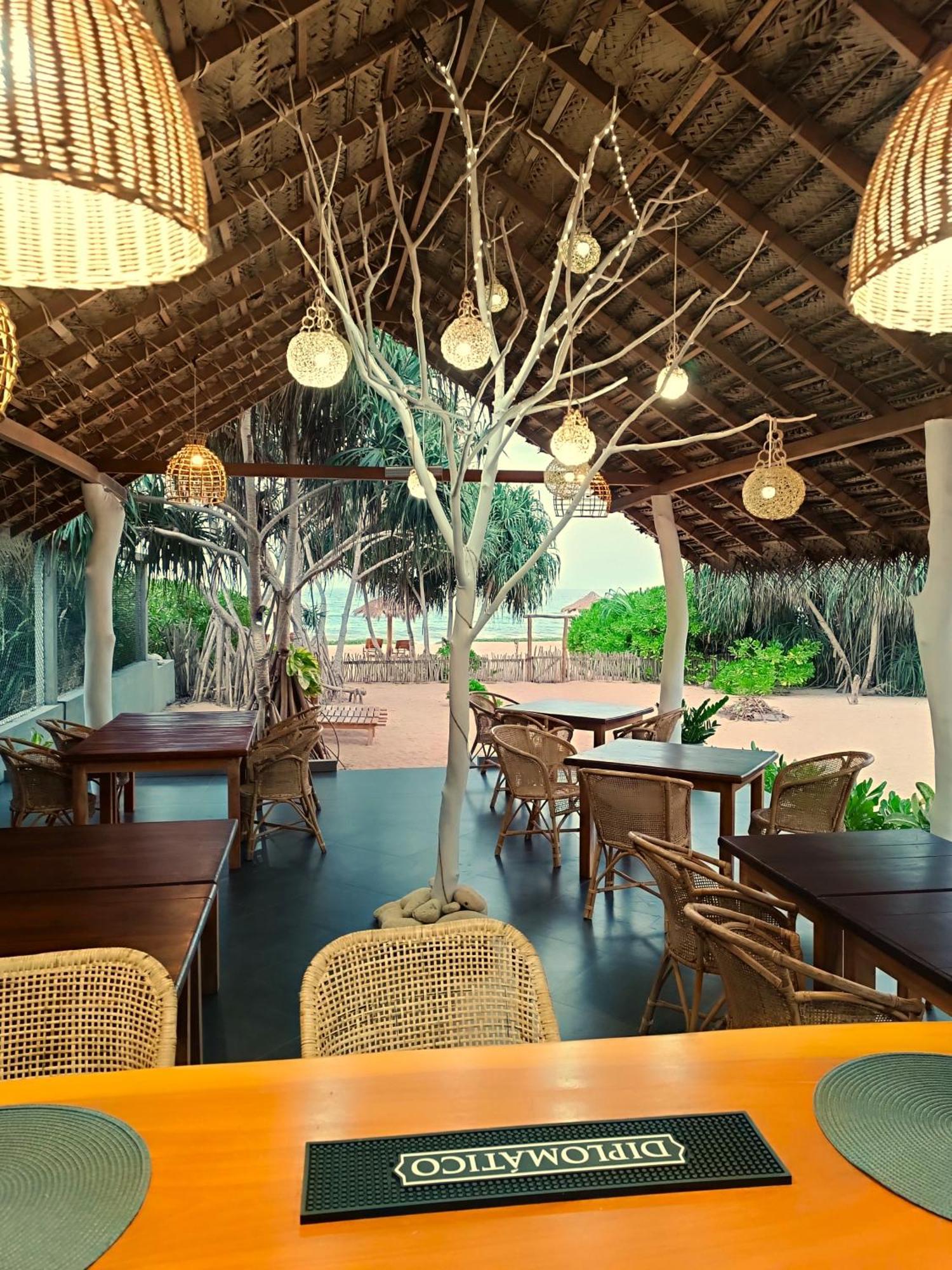 Sleeping Elephant Beach Resort Tangalle Kültér fotó