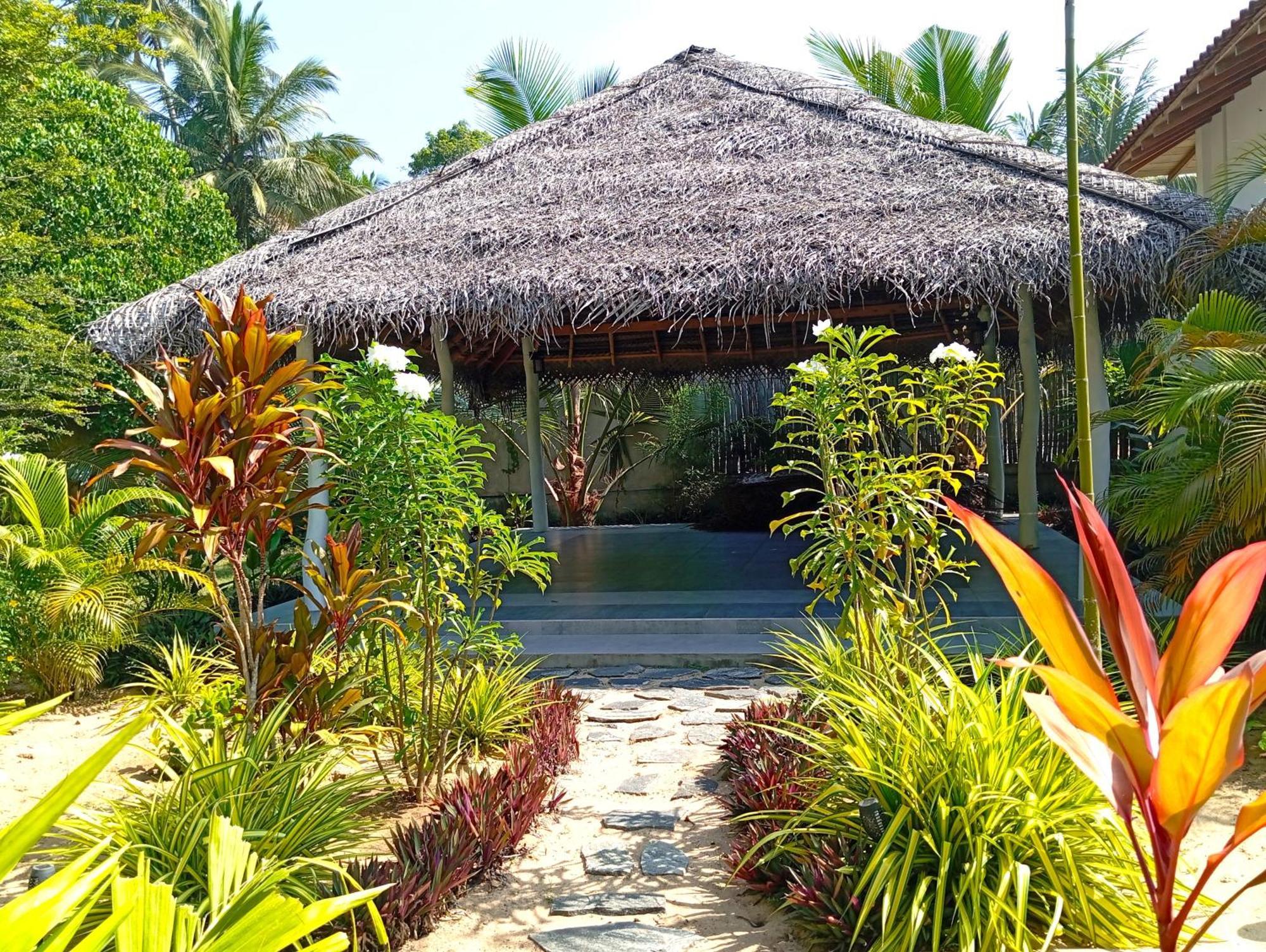 Sleeping Elephant Beach Resort Tangalle Kültér fotó
